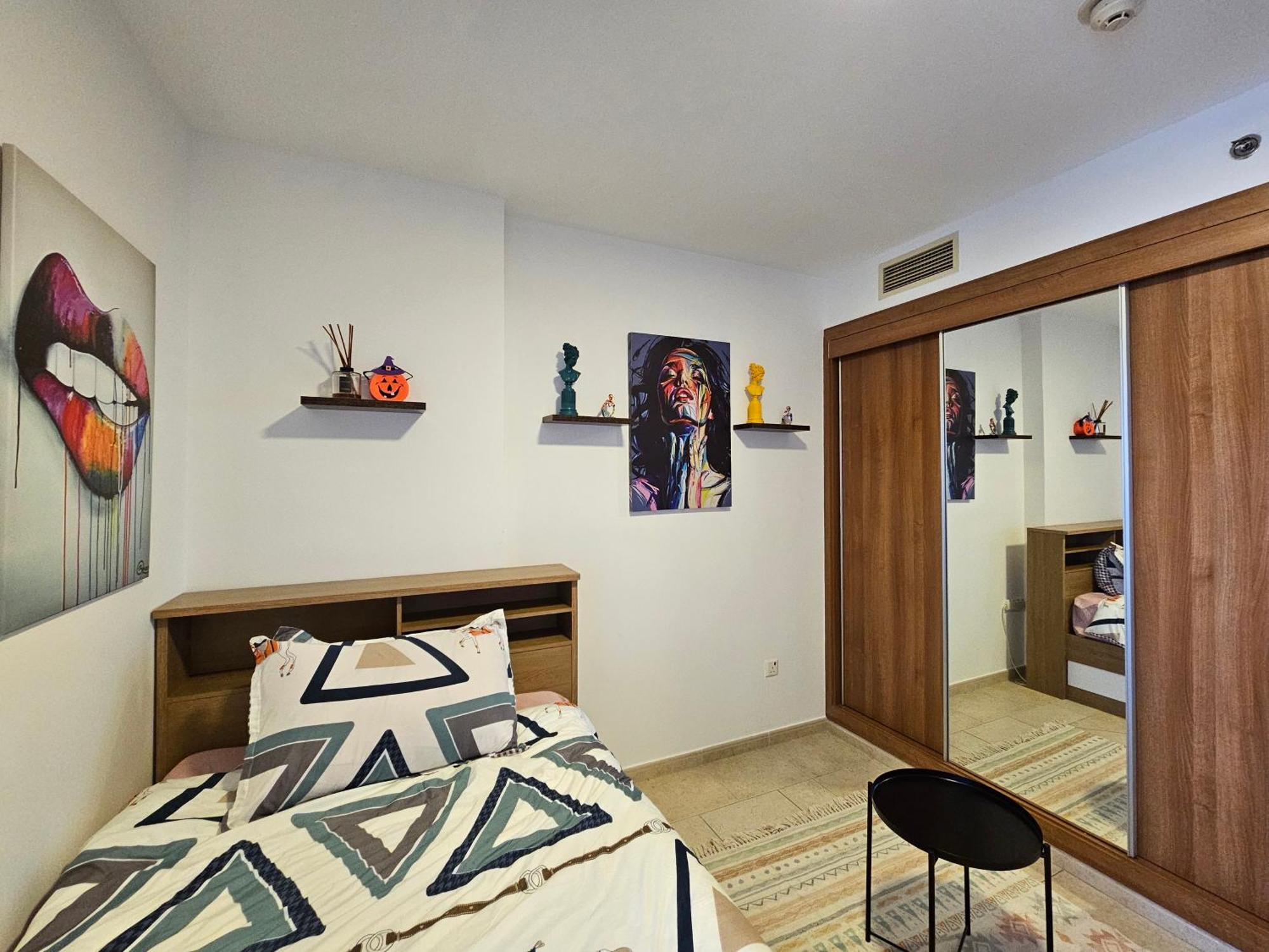 Super Host At Highest Residential Tower In The World, Private Rooms In A Shared Apartment Dubái Habitación foto